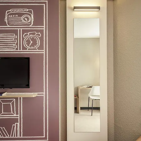 Ibis Gare Montparnasse 15ème Hotel Parigi