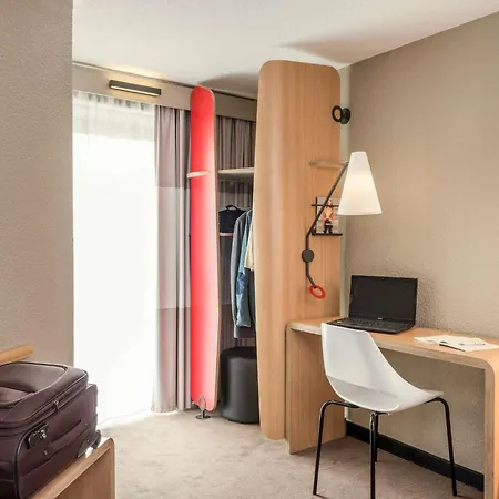 Hotel Ibis Gare Montparnasse 15ème Parigi