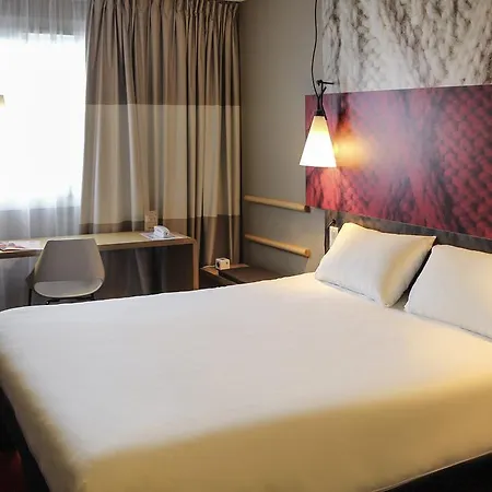Hotel Ibis Gare Montparnasse 15ème 3*
