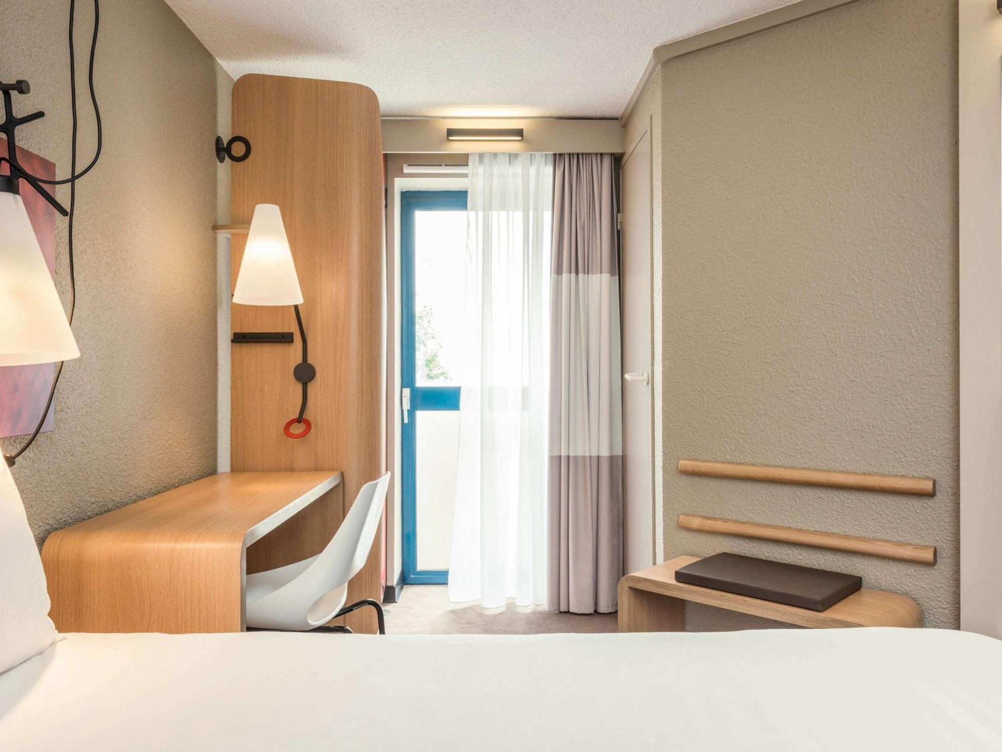 Ibis Gare Montparnasse 15ème Hotel Parigi