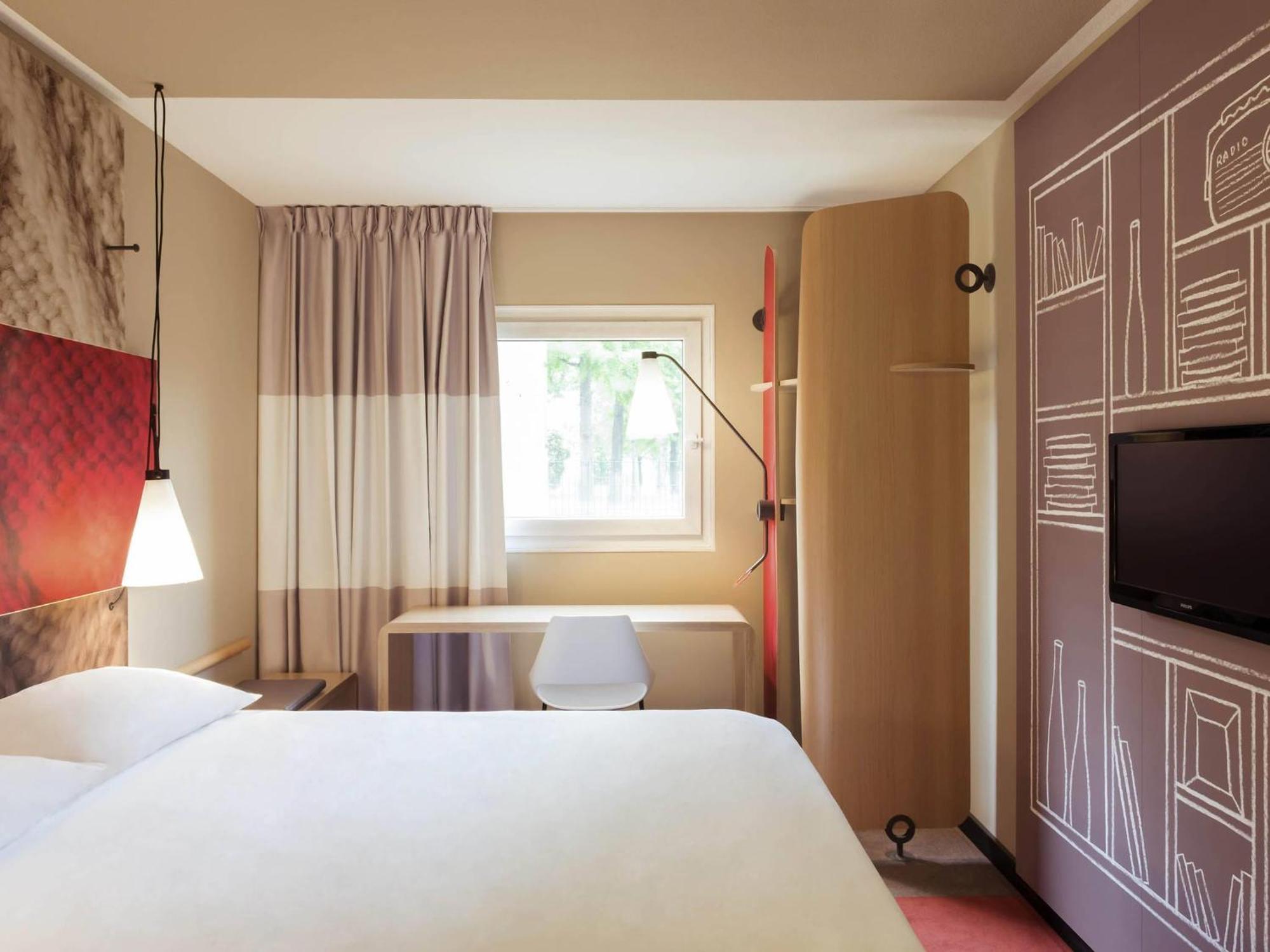 Hotel Ibis Gare Montparnasse 15ème Parigi